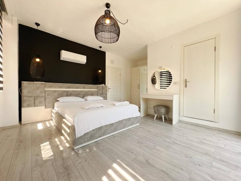 Burla Villa Çalış