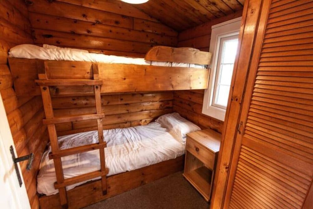Mountain View 3 Bed Log Cabin view 3