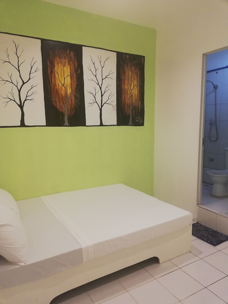 Dormitels.ph Ermita view 5