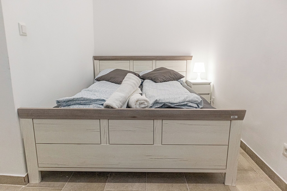 Beautiful 1BR Apartment For Long Stays