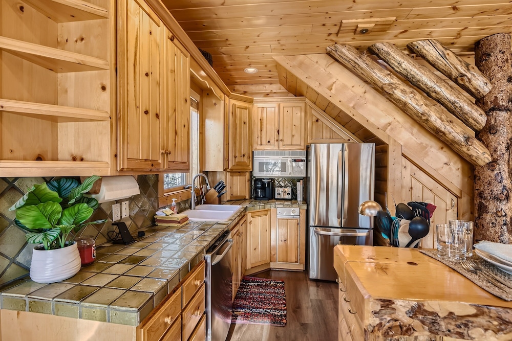 Deer Valley Escapes - Park City Ski Resort Condos