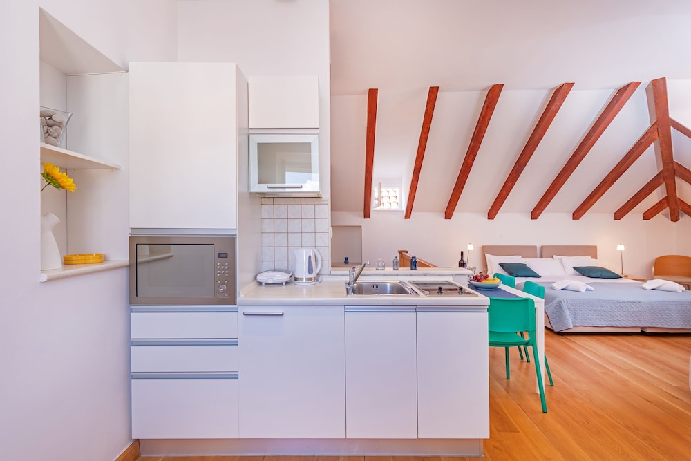 Apartments Feri