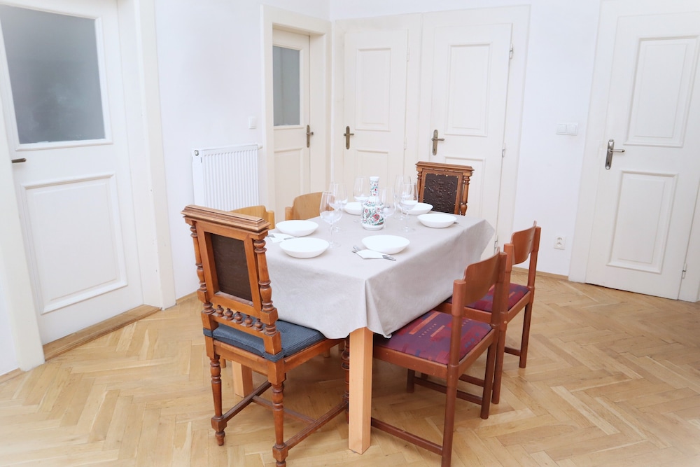 At the Blue Lion & Parking Assistance