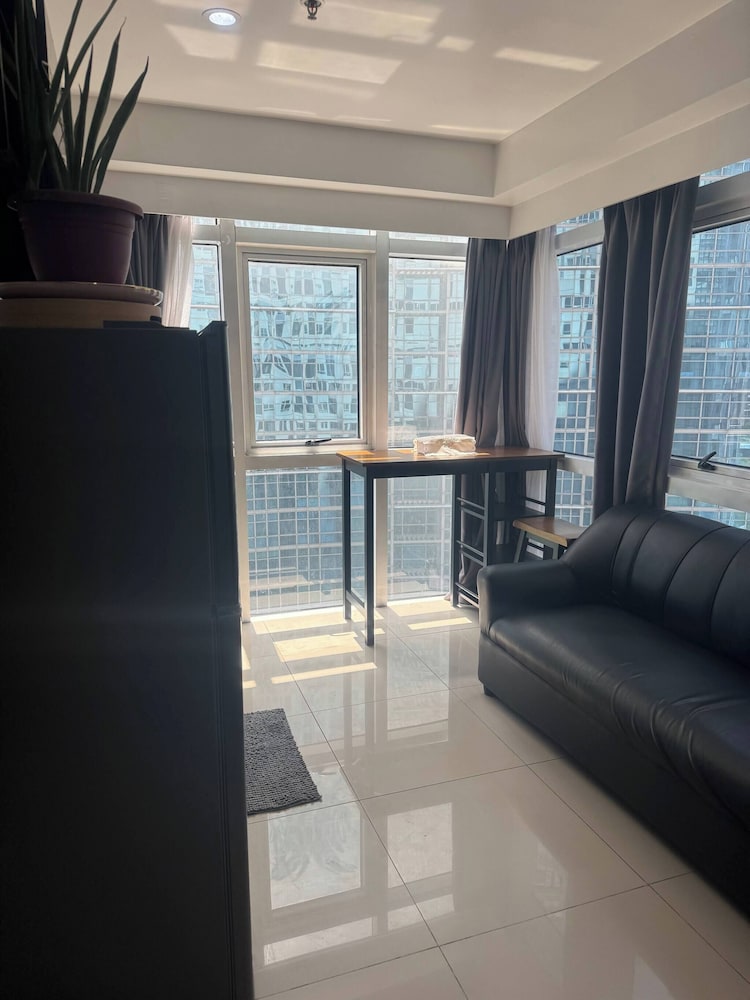 BGC Cheap Condo in BGC 5thavenue -23rd Street