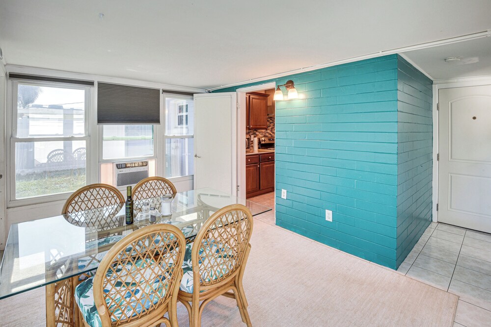 Walk to Ocean: Cozy Home w/ Yard in Ormond Beach!