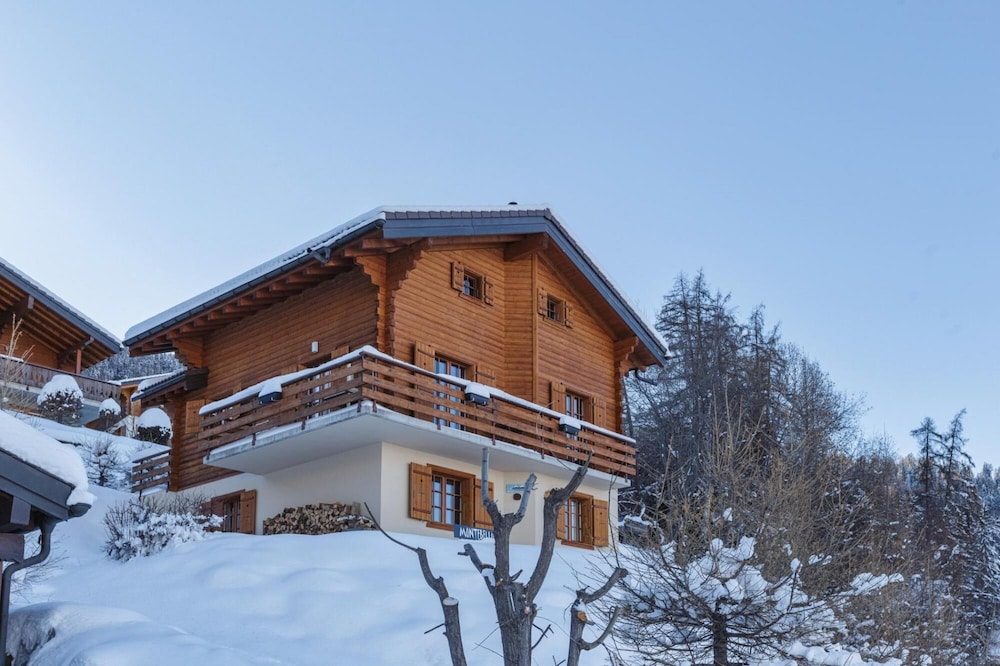 Montebello - Cozy Classic Swiss Chalet With Stunning Views