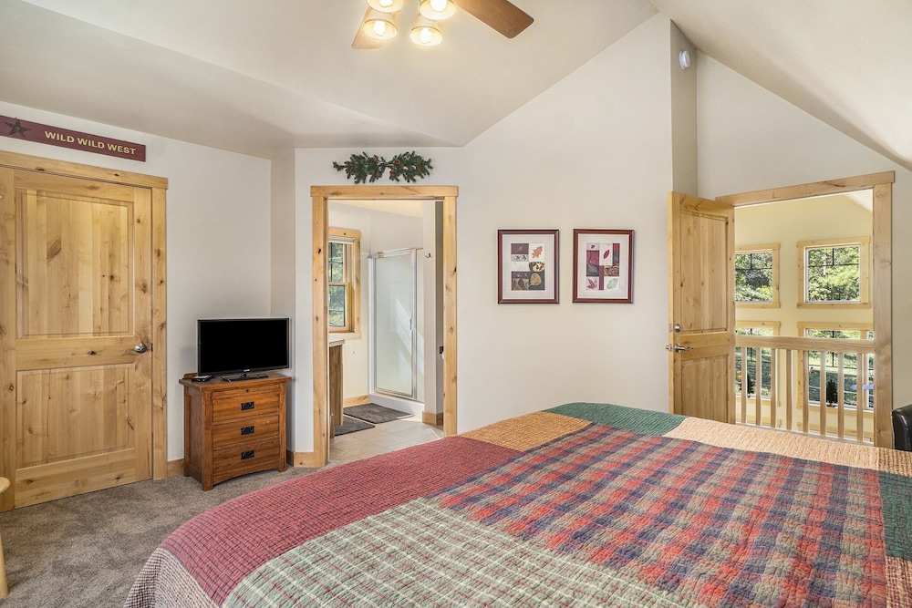 Cozy Solitude Cabins - Estes Park CO