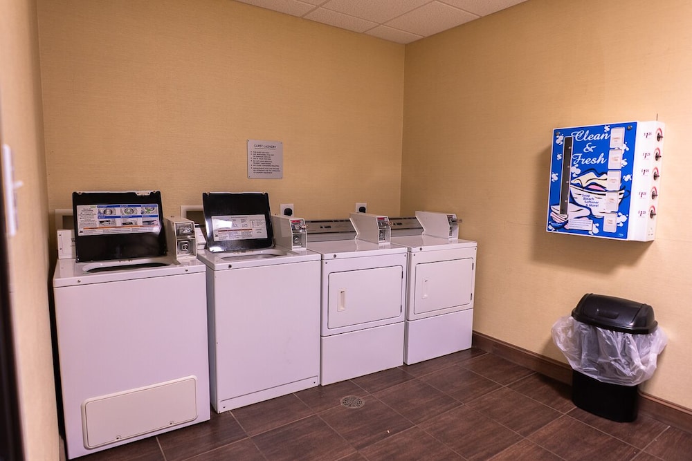 Rivers  Inn & Suites