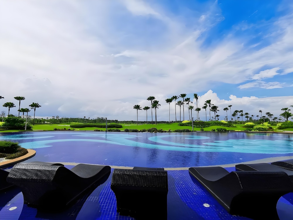 Forest City Golf Villa by A & Home Party