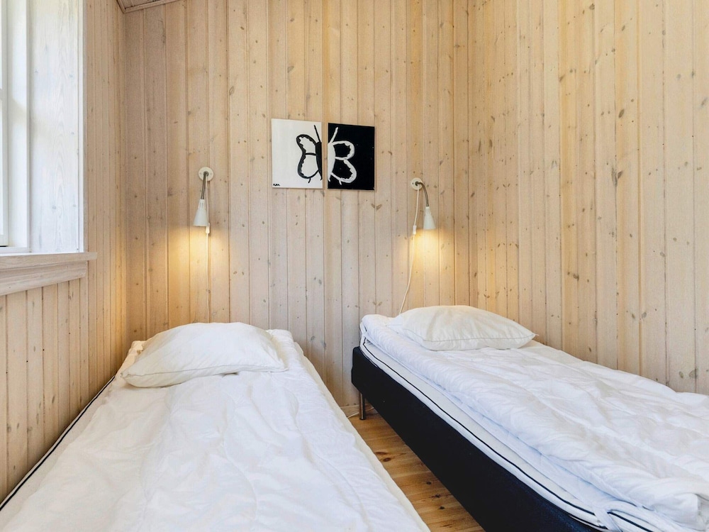 Attractive Holiday Home with Whirlpool near Hadsund view 4