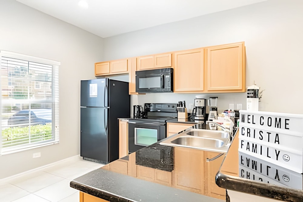 3bd/2.5ba Private Jacuzzi King Bed