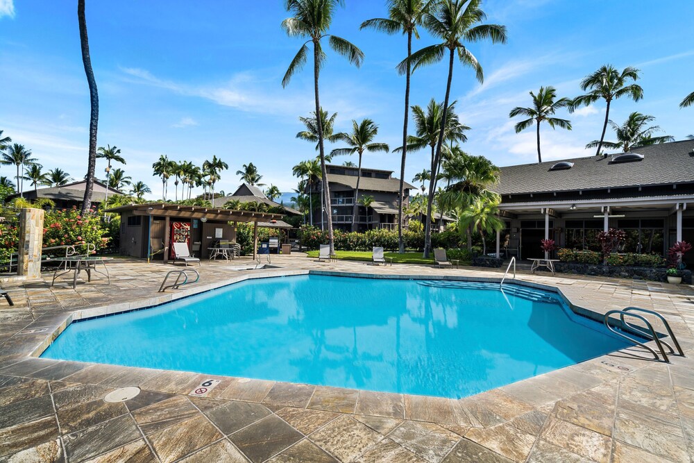 Fairway & Ocean Views - Updated Top Floor - AC- Vrkcv