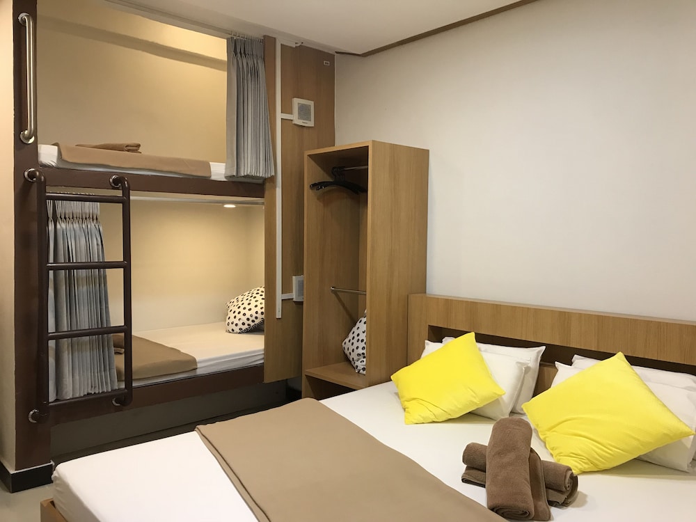 Express Hostel
