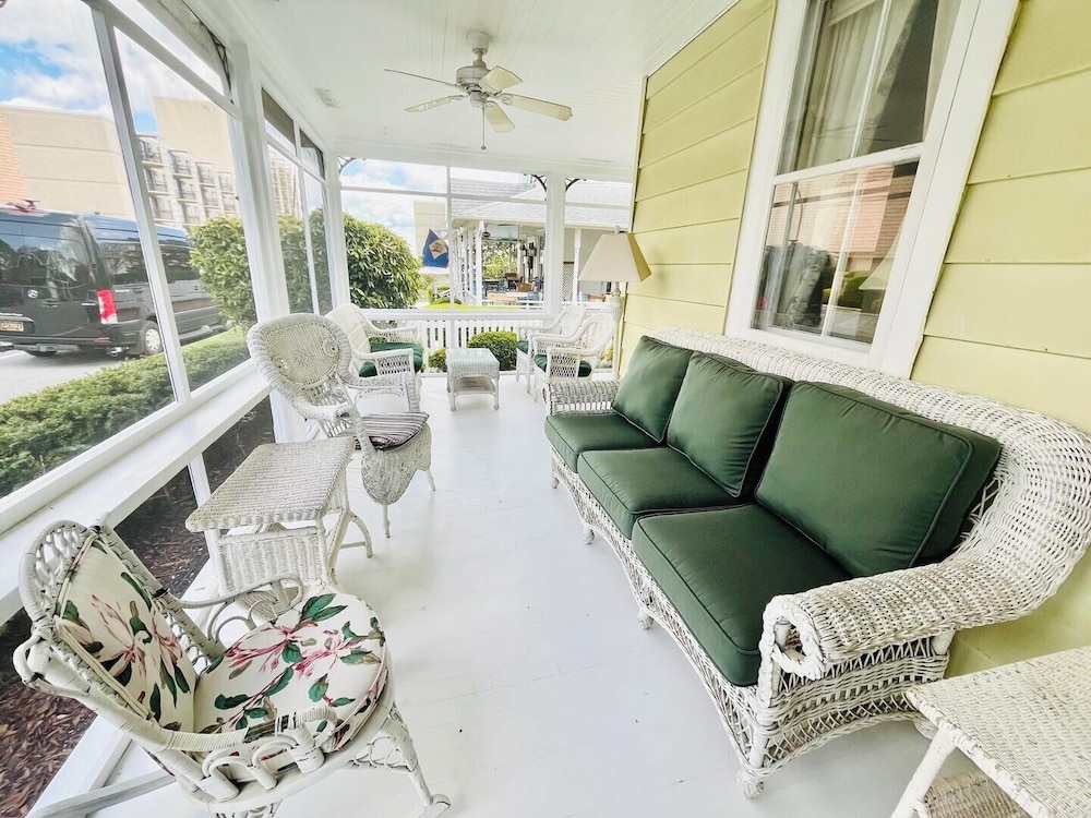 Virginia Avenue 18
