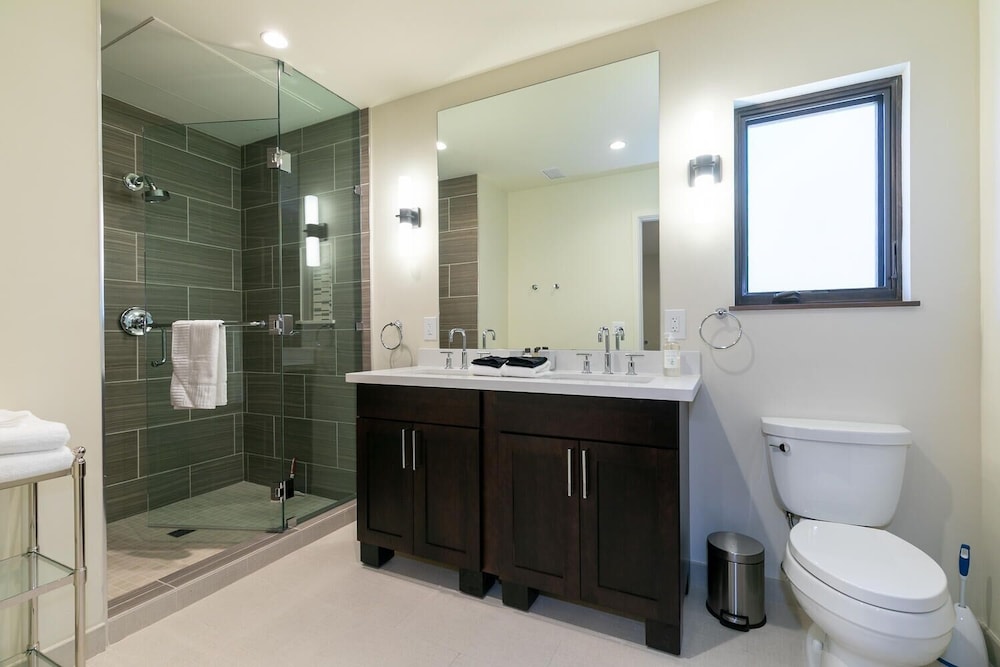 Crystal Bay Penthouse 301 3 Bedroom Condo
