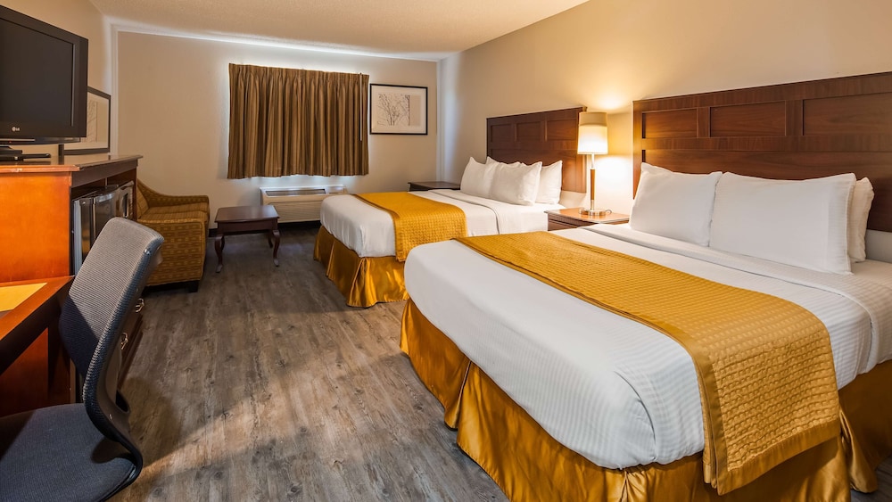 San Antonio Vacations - SureStay Hotel by Best Western Orange - Property Image 15