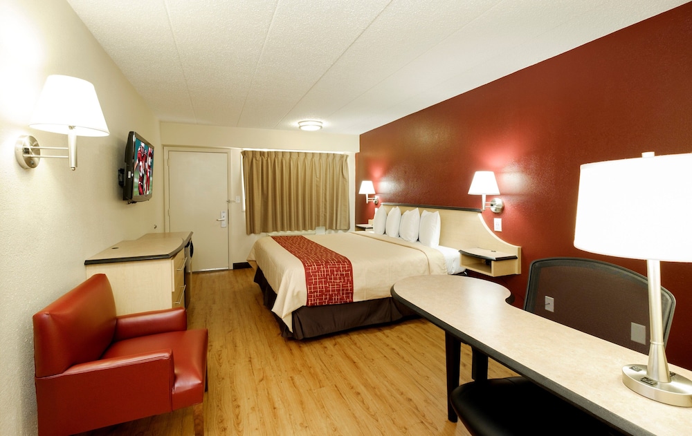 Columbus Vacations - Red Roof Inn Columbus West - Hilliard - Property Image 10
