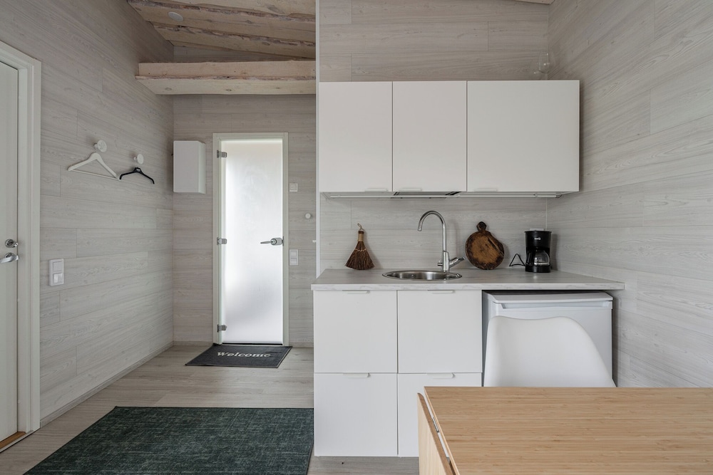High-quality suite by the lake