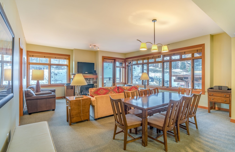 Capitol Peak Lodge by Snowmass Mountain Lodging
