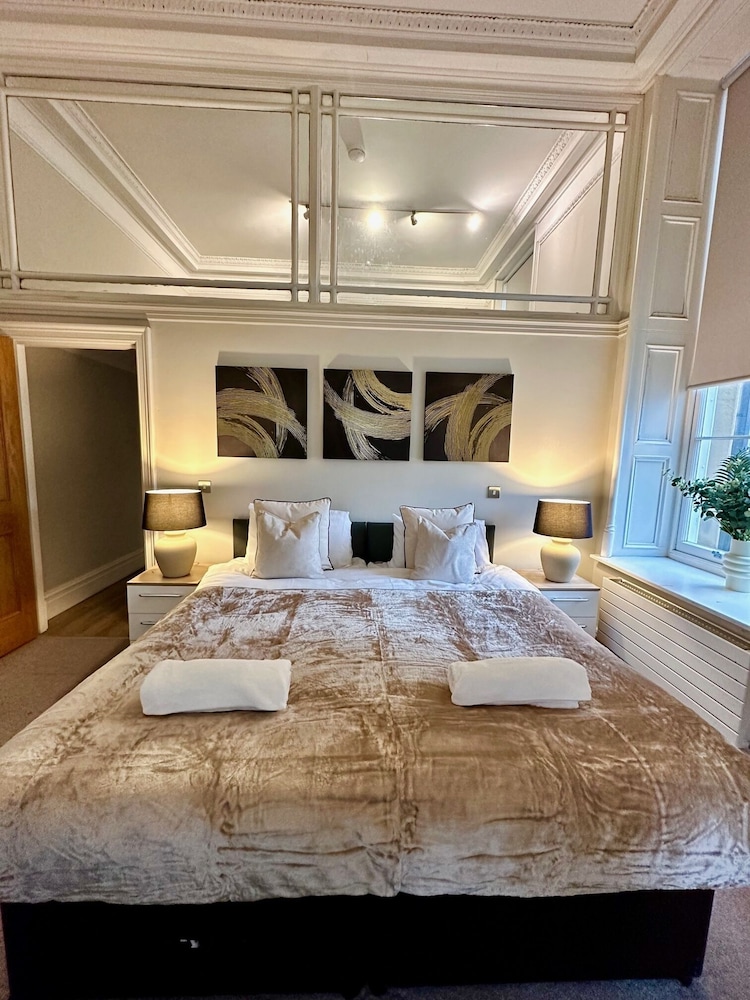 iStay Liverpool 1 Water Street Apartments