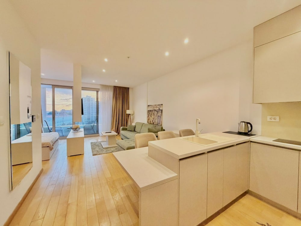 Aurelio Central Residences