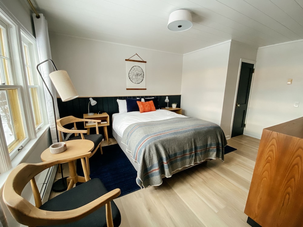 Cascade Lodge