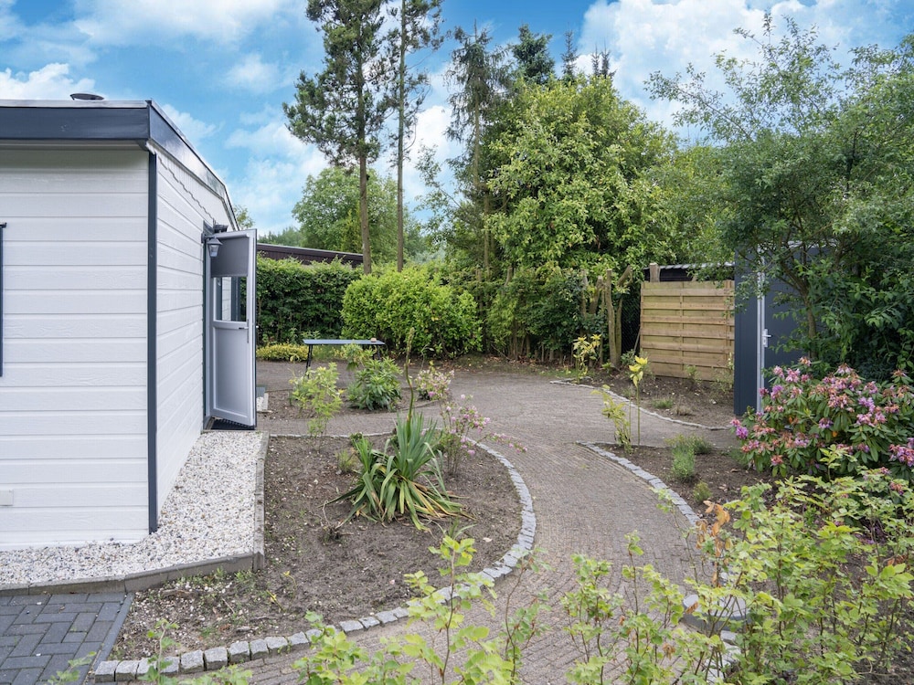 Chalet in Stegeren Near Heathlands view 4