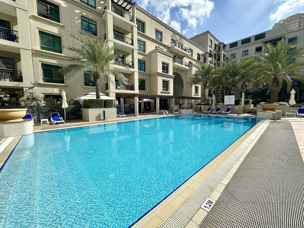 Lux BnB Travo Tower I Private Garden I Lake View