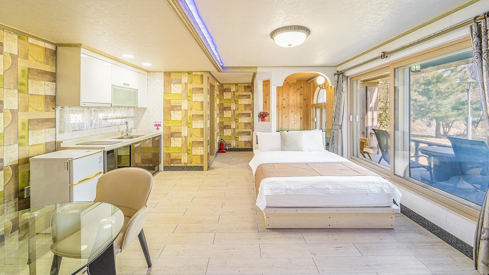 hotel room