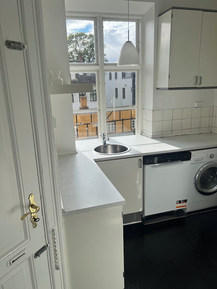 Classic Brownstone Apartments and Rooms