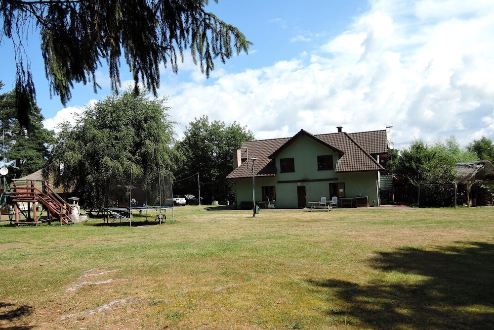 Rustic Stay Surrounded by Forests
