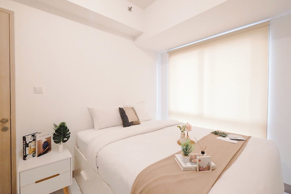 Basic 2Br Apartment Near Tokyo Hub At Tokyo Riverside Pik 2