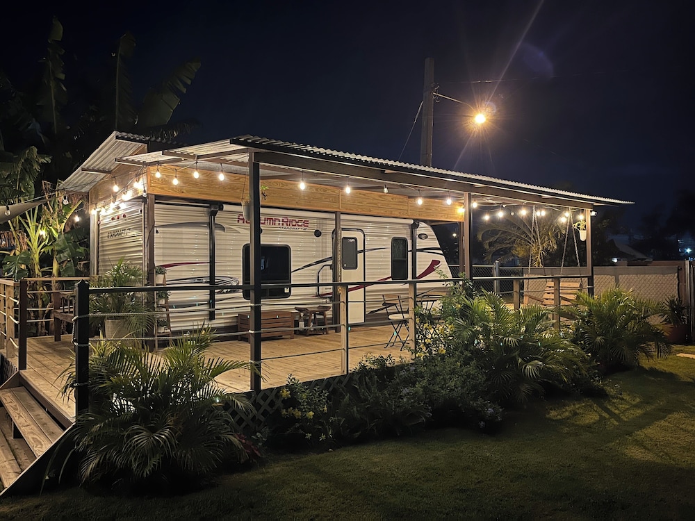 El Camper with private pool