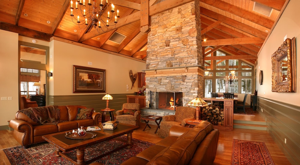 The Mountain Top Inn & Resort