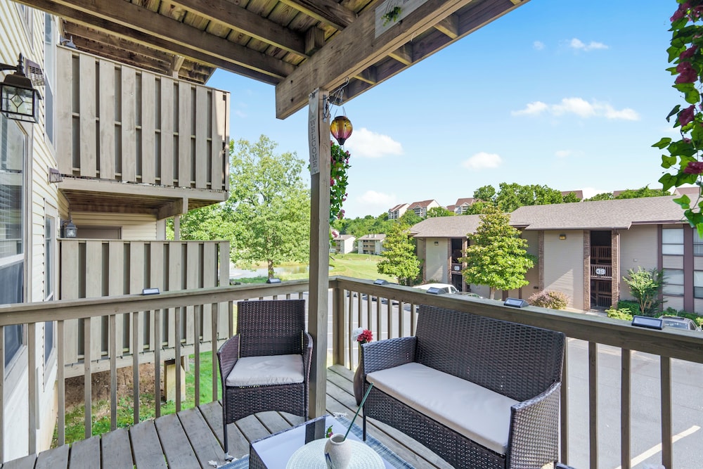 Branson Sunny Daze - Sleeps 4