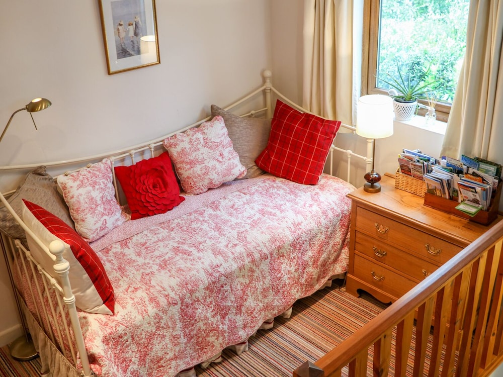 Woodstock Cottage view 2