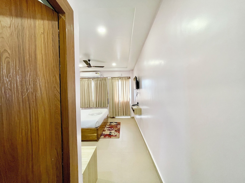 New Beach Resort - near Sea Beach