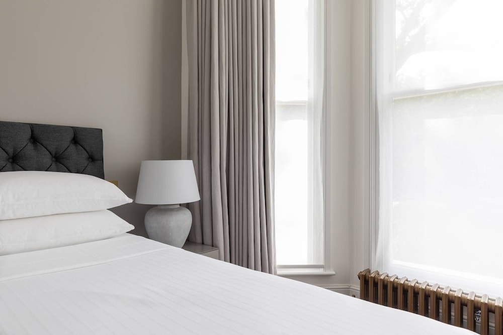 Westbourne Park Road Xviii by Onefinestay
