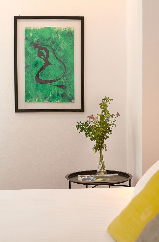 Parthenon Apartment