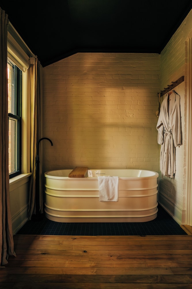 Somewhere Inn Collingwood Boutique Hotel 12