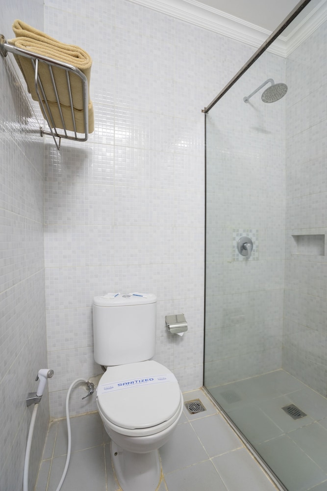 Royal Hotel and Villa Batu