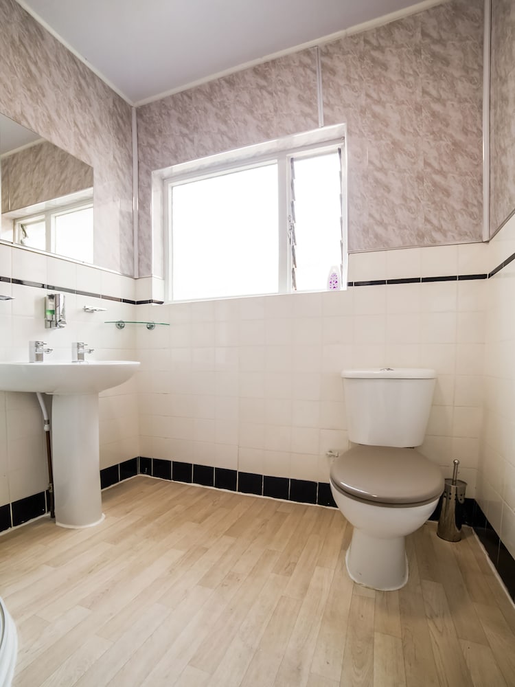 Devine Beach Hotel, Westcliff Southend-On-Sea