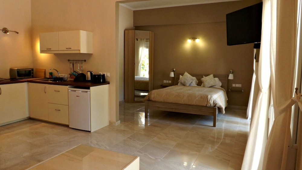 Galini beach studios photo 2