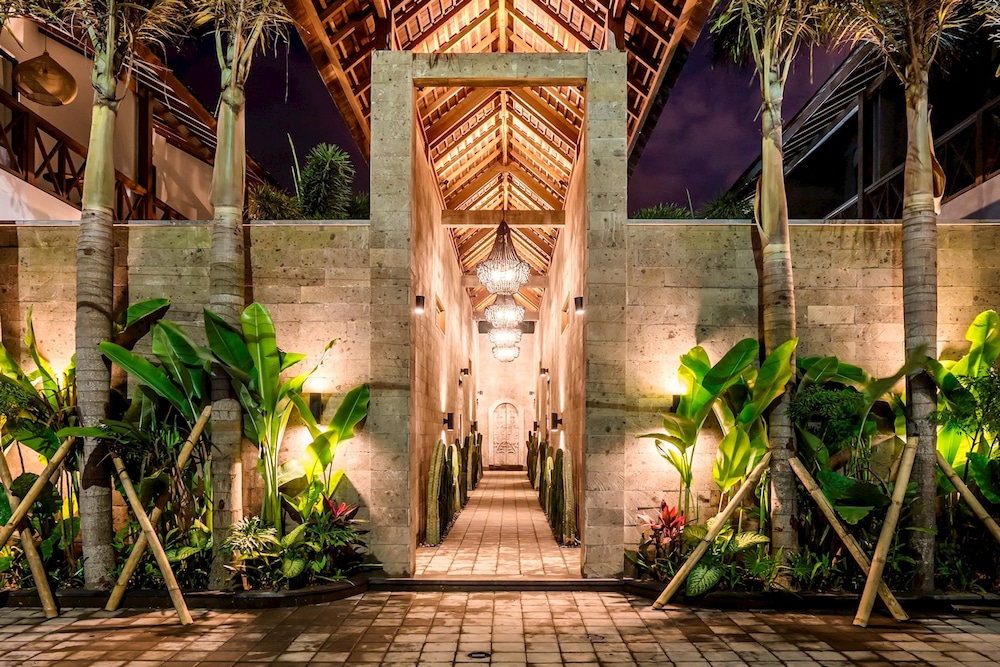 Nusantara Loft 2 Rote by Alfred in Bali - Charming 3 Bdr Pool Villa Near Pererenan Beach - Canggu