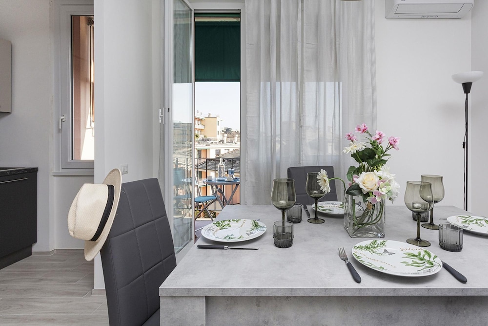 Contemporary Apartment in Sturla by Wonderful Italy view 5