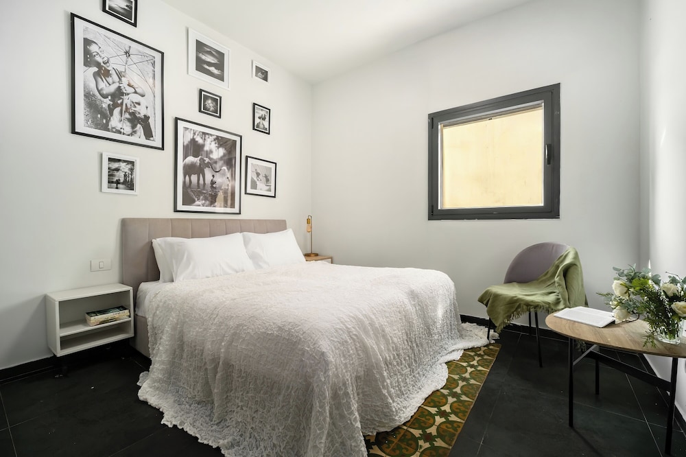 Allenby Urban Living Apartments by Sea N Rent
