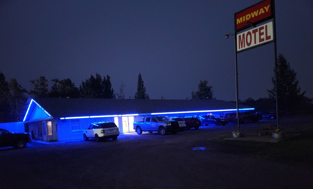 Midway Motel