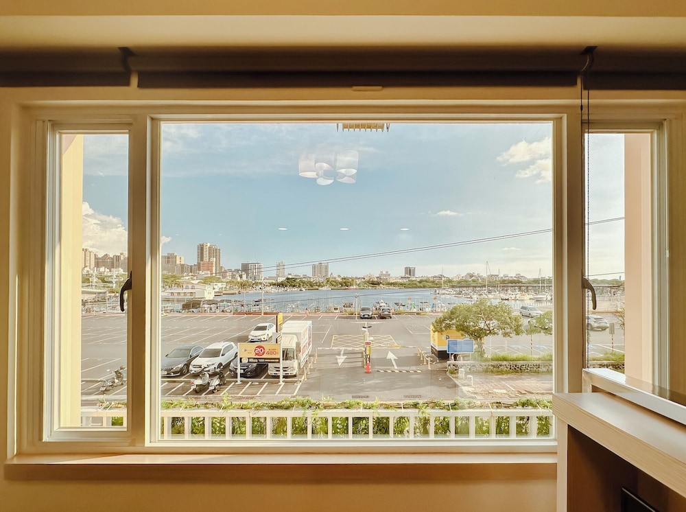 Canal16 HarborView Studio