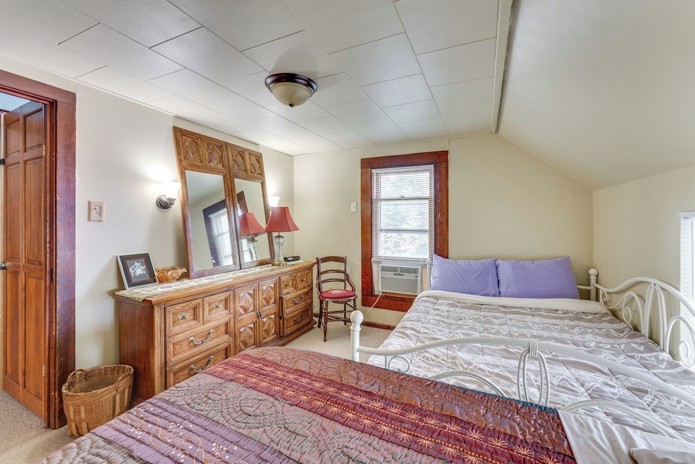 Pet-friendly Home w/ Views of Lake Delavan! view 5