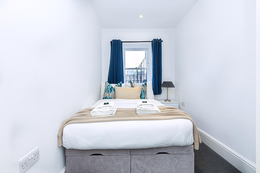 Elegant Three-bed Marylebone Flat Near Oxford Circus!